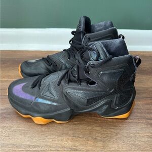 Lebron James XIII (13)